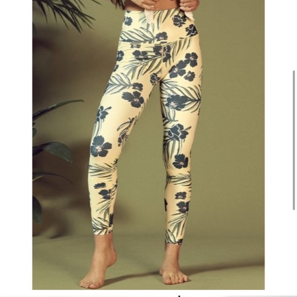 Beyond Yoga Navy and Yellow Floral Midi Leggings